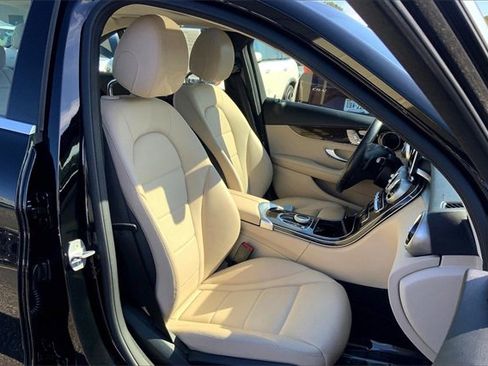 Used 2018 Mercedes-Benz C 300 4MATIC Sedan image 7