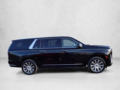 Used 2022 Cadillac Escalade ESV Premium Luxury image 5