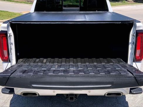 Used 2023 GMC Sierra 1500 Denali Ultimate AWD/4WD image 4