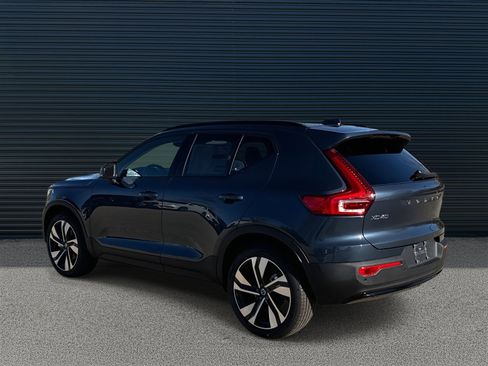 New 2026 Volvo XC40 B5 Ultra w/ Climate Package image 7