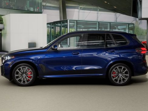 Used 2026 BMW X5 xDrive40i w/ M Sport Package AWD/4WD image 30