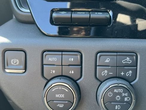 Used 2024 Chevrolet Silverado 1500 ZR2 w/ Technology Package image 35