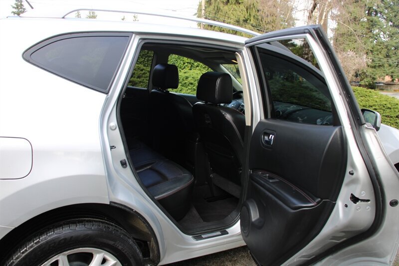 Used 2009 Nissan Rogue SL w/ Premium Pkg AWD/4WD image 6