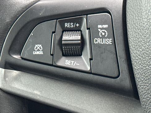 Certified 2022 Chevrolet Trax LT w/ Premium Seat Package image 6