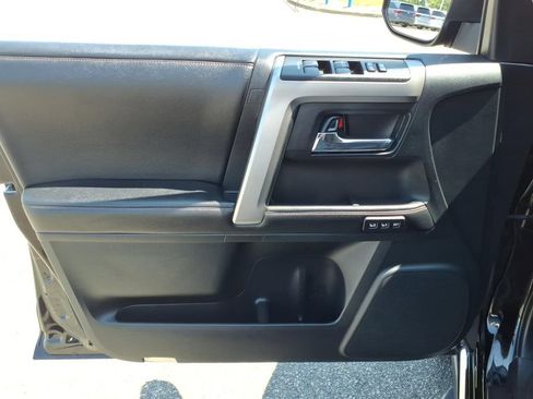 Used 2015 Toyota 4Runner Limited RWD image 8