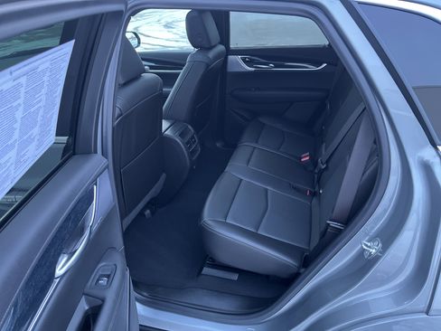 Used 2025 Cadillac XT5 Premium Luxury image 14