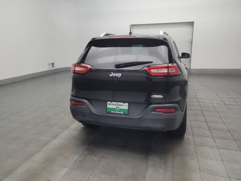 Used 2016 Jeep Cherokee Latitude w/ Comfort & Sound Group FWD image 7