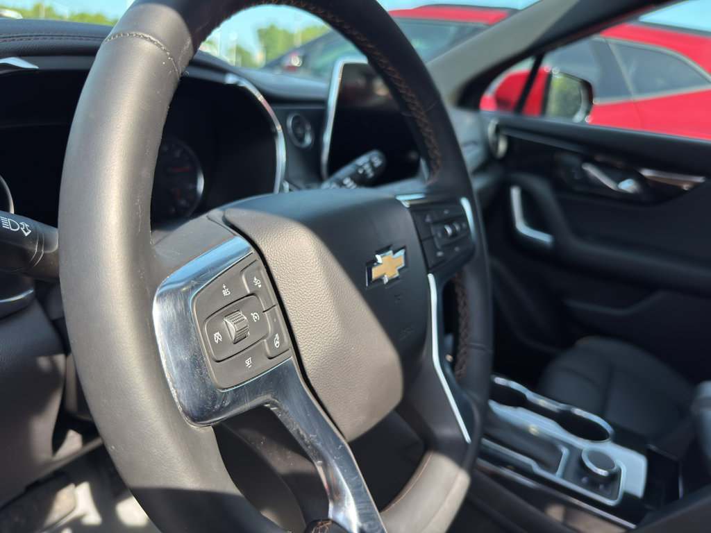 Used 2025 Chevrolet Blazer Premier w/ Driver Confidence II Package FWD image 10