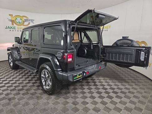 Used 2020 Jeep Wrangler Unlimited Sahara AWD/4WD image 32