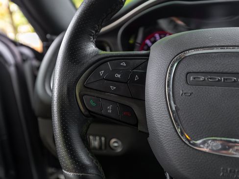Used 2017 Dodge Challenger SXT Plus RWD image 7