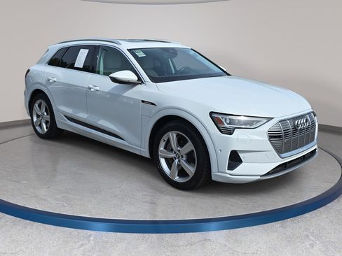 Used 2019 Audi e-tron Premium Plus AWD/4WD image 3