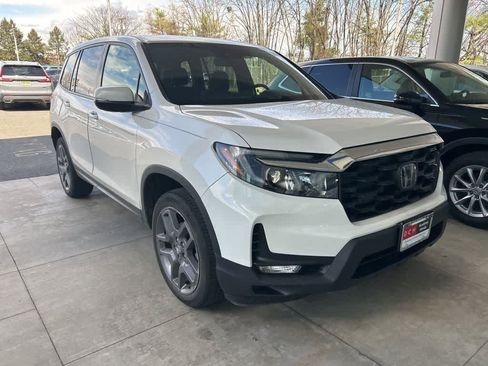 Used 2023 Honda Passport EX-L image 3