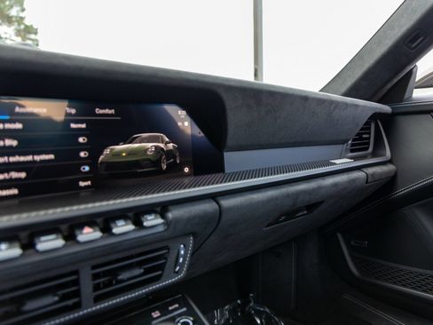 Certified 2026 Porsche 911 GT3 RWD image 42