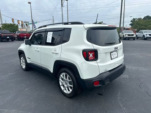 Used 2019 Jeep Renegade Latitude w/ Popular Equipment Group FWD image 5
