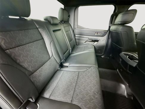 Used 2025 Toyota Tundra Limited AWD/4WD image 18