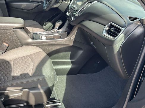 Used 2020 Chevrolet Equinox LT image 16
