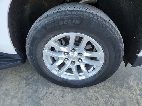 Used 2024 Chevrolet Tahoe LT image 9