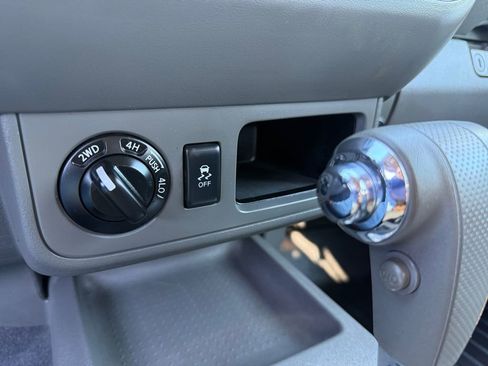 Used 2019 Nissan Frontier SV image 16