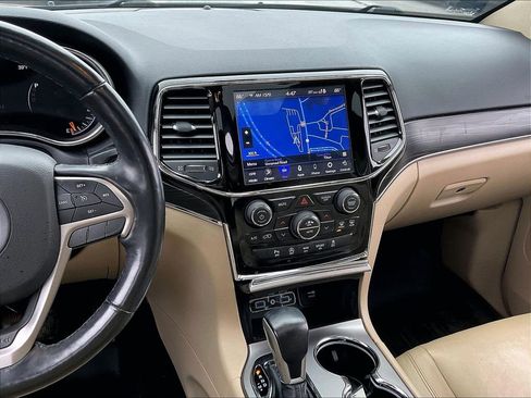 Used 2020 Jeep Grand Cherokee Limited image 17