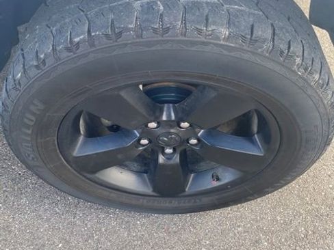 Used 2022 RAM 1500 Express w/ Wheel & Sound Group image 34