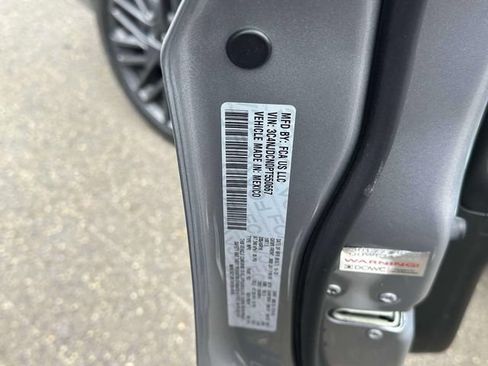 Used 2023 Jeep Compass High Altitude AWD/4WD image 19