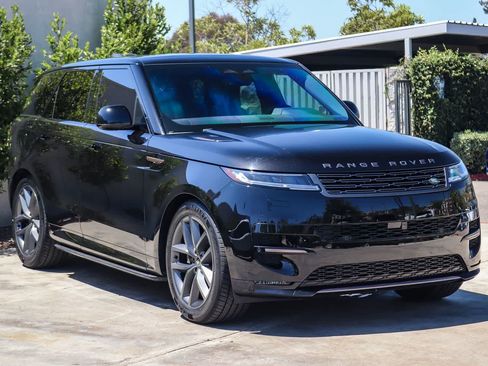 Used 2024 Land Rover Range Rover Sport Dynamic SE AWD/4WD image 3