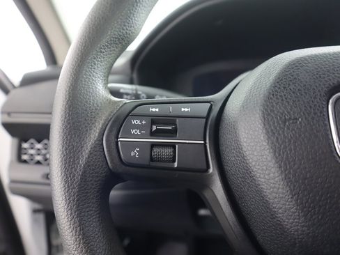 Used 2025 Honda Accord LX image 37