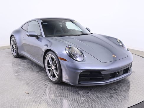 Certified 2025 Porsche 911 Carrera image 9