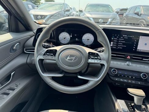 Certified 2024 Hyundai Elantra SEL w/ Convenience Package FWD image 13