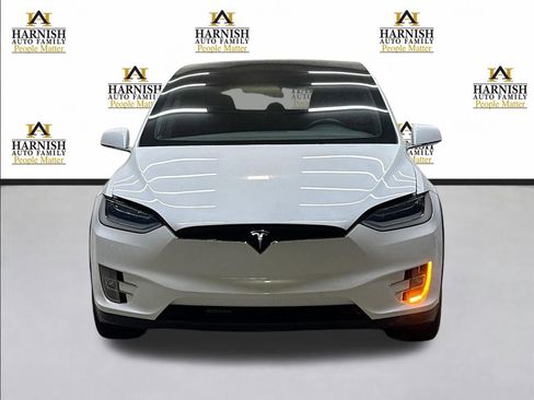 Used 2019 Tesla Model X 75D image 2