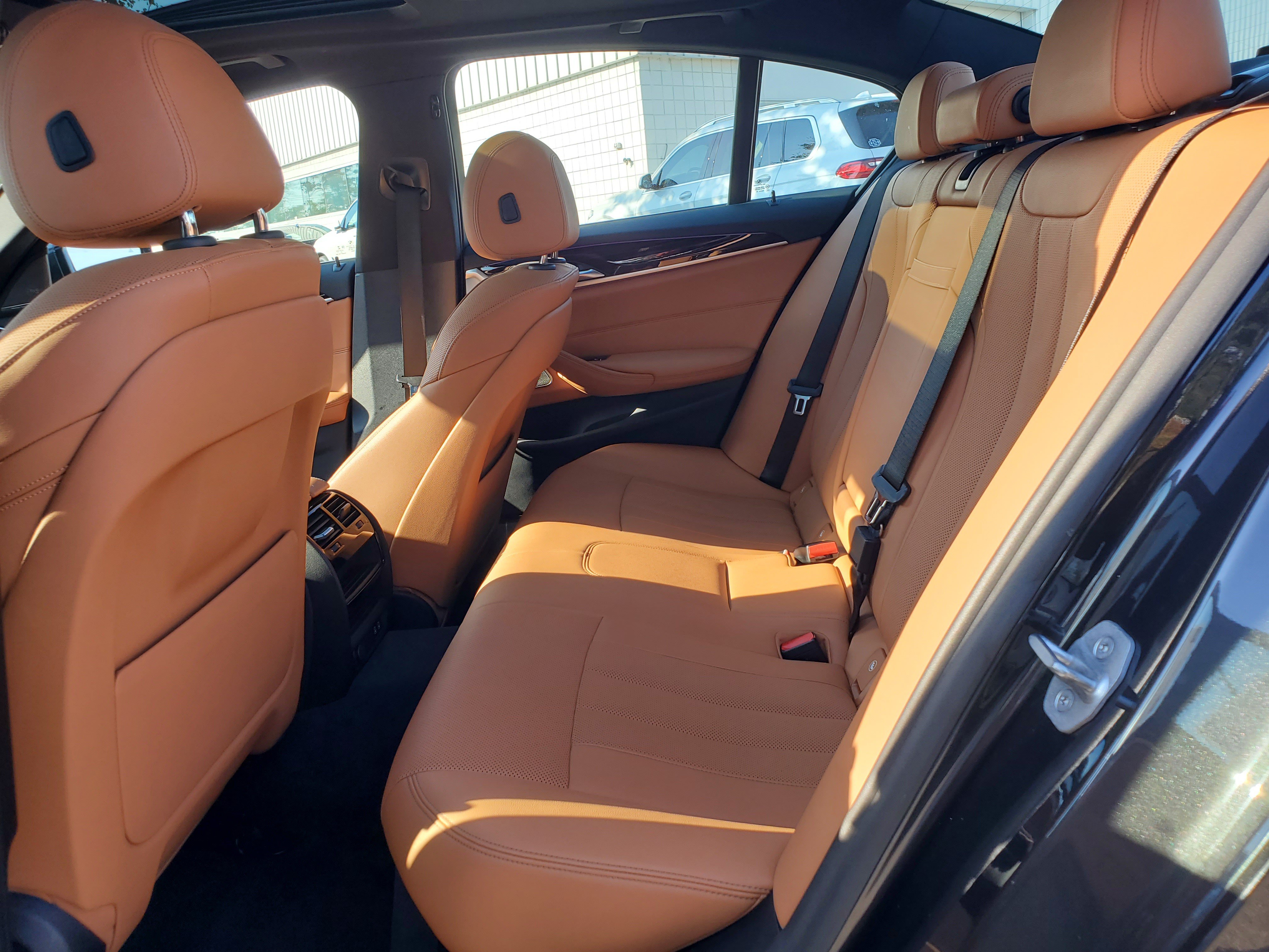 Used 2022 BMW 530i xDrive w/ Premium Package AWD/4WD image 34