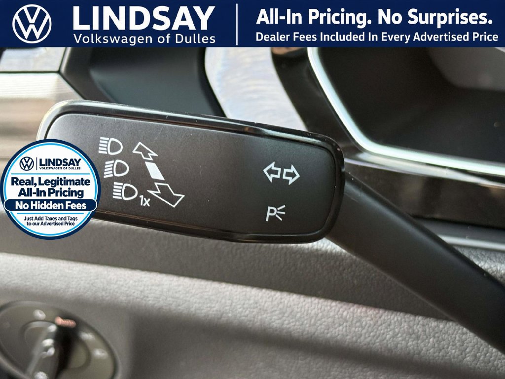 Used 2019 Volkswagen Jetta SEL w/ Cold Weather Package FWD image 22
