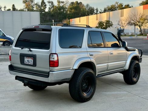 Used 2000 Toyota 4Runner SR5 AWD/4WD image 18