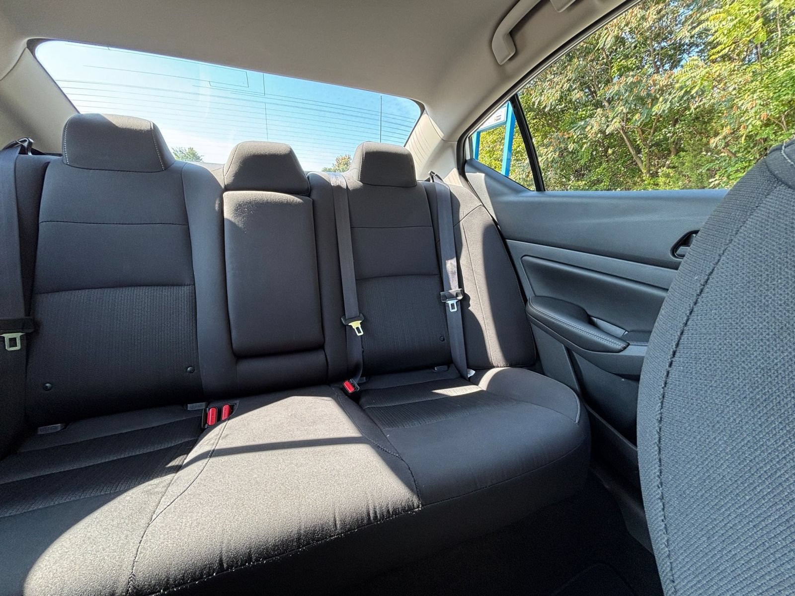 Used 2025 Nissan Altima 2.5 SV FWD image 36