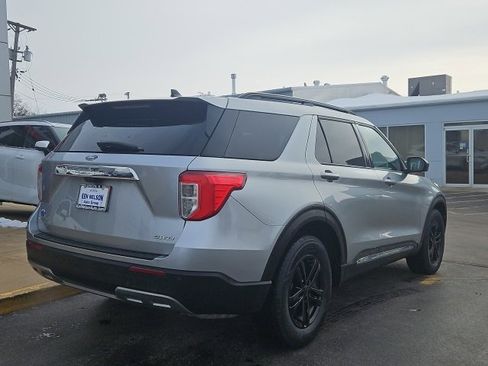 Used 2023 Ford Explorer XLT w/ Equipment Group 202A image 11