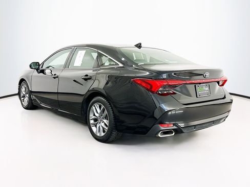 Used 2019 Toyota Avalon XLE image 5