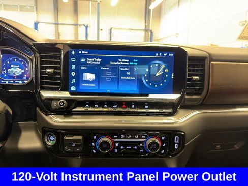 Used 2023 Chevrolet Silverado 1500 High Country w/ High Country Premium Package AWD/4WD image 22