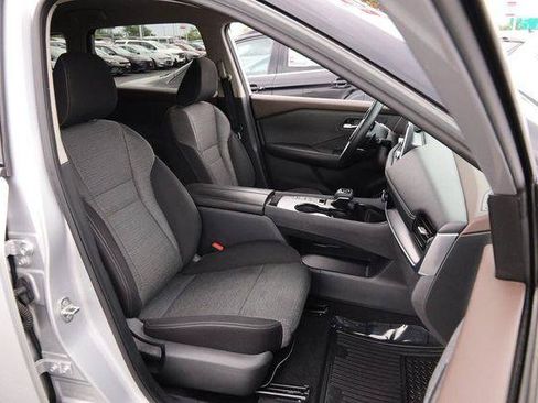 Used 2021 Nissan Rogue SV FWD image 27