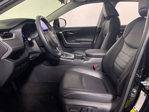 Certified 2024 Toyota RAV4 XLE Premium image 12