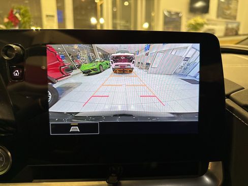 Used 2022 Chevrolet Corvette Stingray Coupe w/ Z51 Performance Package image 22