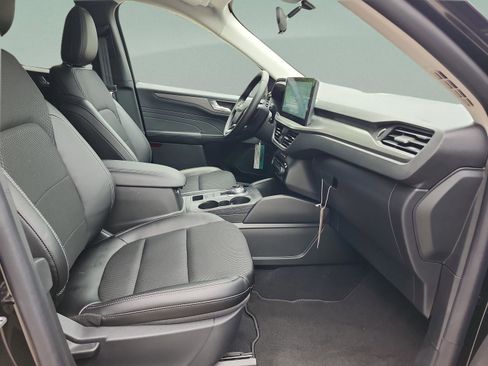 New 2025 Ford Escape PHEV image 18