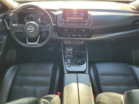 Certified 2022 Nissan Rogue SV w/ SV Premium Package image 17