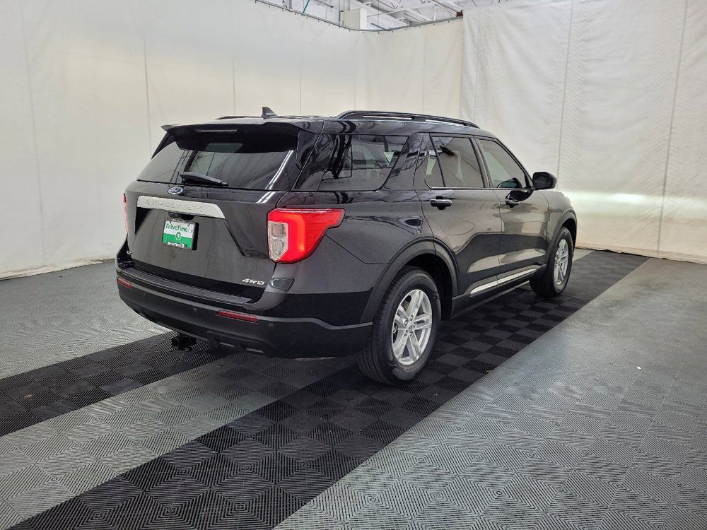 Used 2021 Ford Explorer XLT AWD/4WD image 9