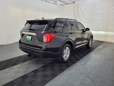 Used 2021 Ford Explorer XLT AWD/4WD image 9