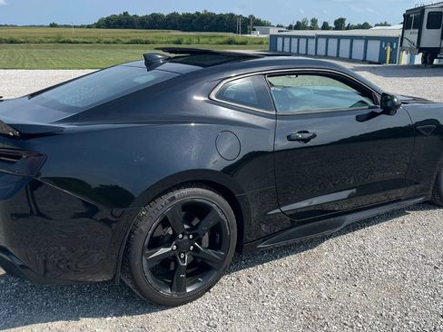 Used 2016 Chevrolet Camaro SS RWD image 3