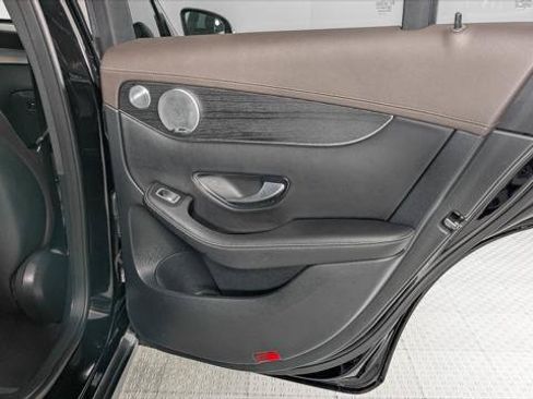 Used 2018 Mercedes-Benz GLC 300 4MATIC Coupe image 21