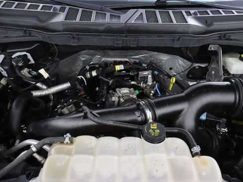 Used 2022 Ford F150 XLT w/ Equipment Group 302A High AWD/4WD image 19