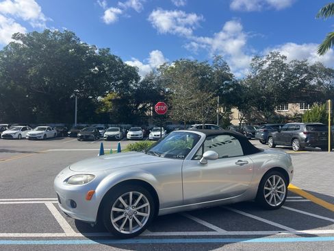 Used 2007 MAZDA MX-5 Miata Touring image 12