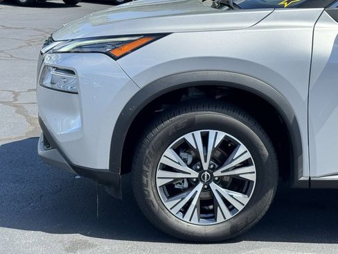 Used 2022 Nissan Rogue SV image 36