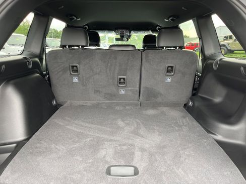 New 2026 Jeep Grand Cherokee Altitude AWD/4WD image 36